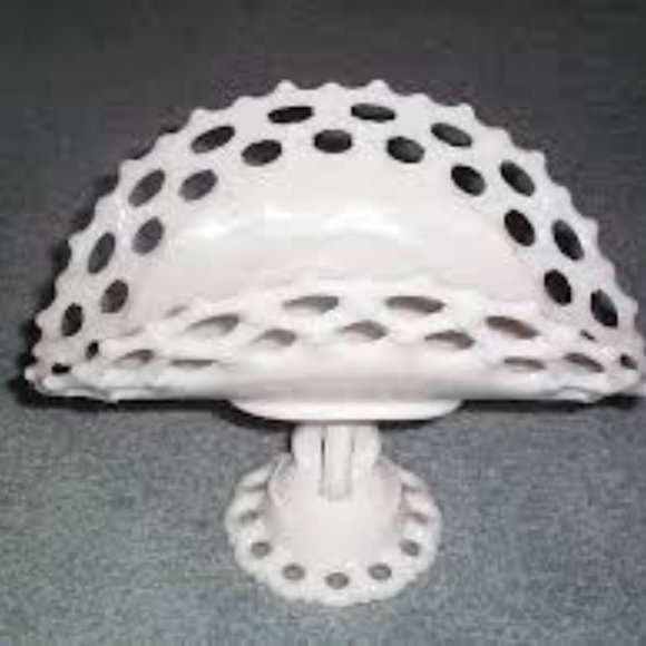 Westmoreland Vintage Milk Glass Pedestal Bowl/Basket - Picture 9 of 9